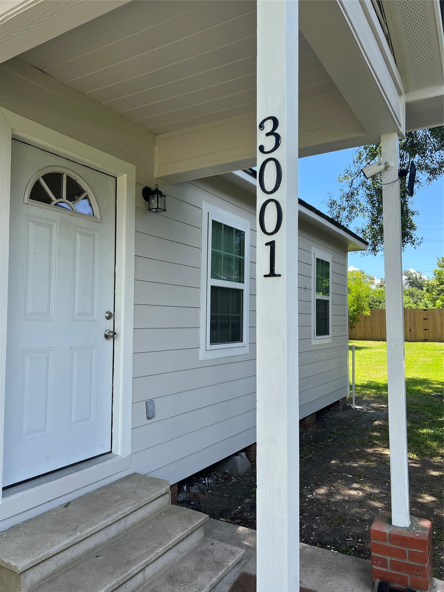 3001 Austin Street Vidor, TX 77662 - Photo 2 of 14 a view of a door of the house