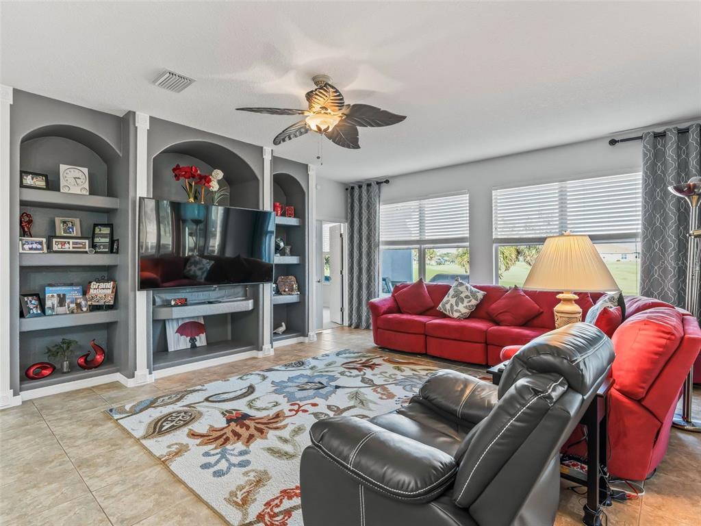 9052 Southeast 130th Loop Summerfield, FL 34491 - Photo 13 of 46