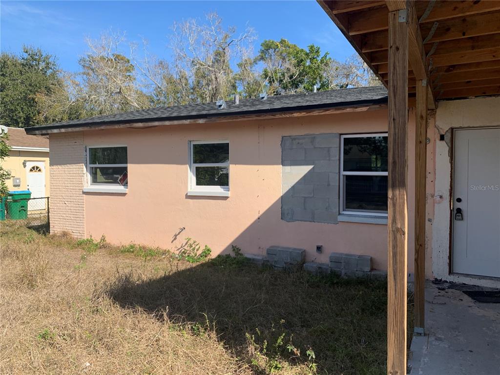 2181 22nd Way Southwest Largo, FL 33774 - Photo 5 of 12