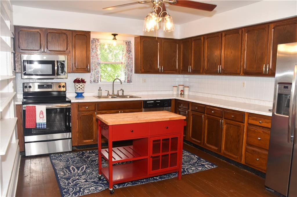 1811 Maple Street Columbus, IN 47201 - Photo 9 of 29 Gallery Image 9