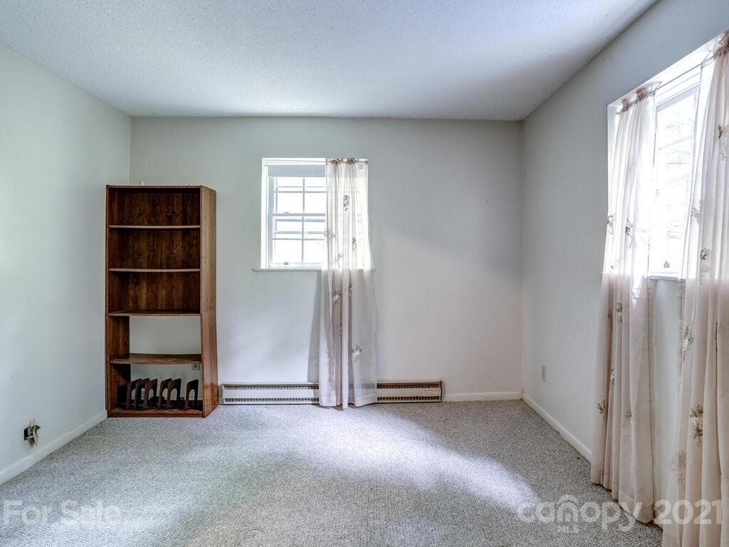 226 Church Road Fairview, NC 28730 - Photo 14 of 41 Gallery Image 14