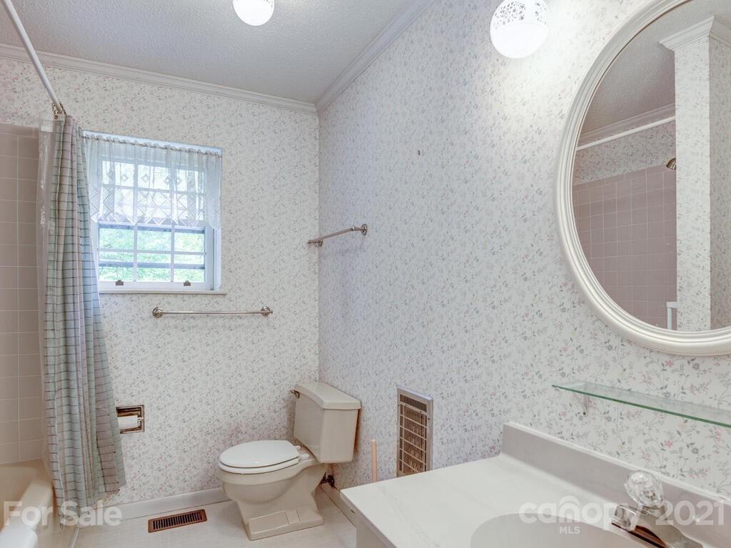 226 Church Road Fairview, NC 28730 - Photo 16 of 41 Gallery Image 16