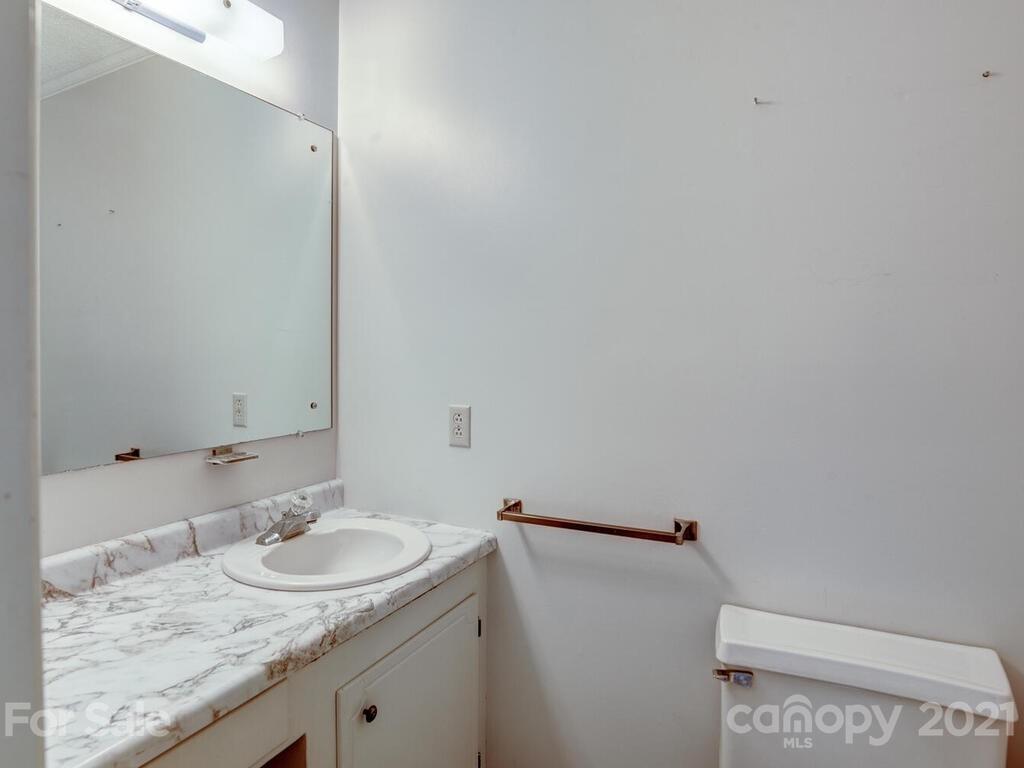 226 Church Road Fairview, NC 28730 - Photo 19 of 41 Gallery Image 19