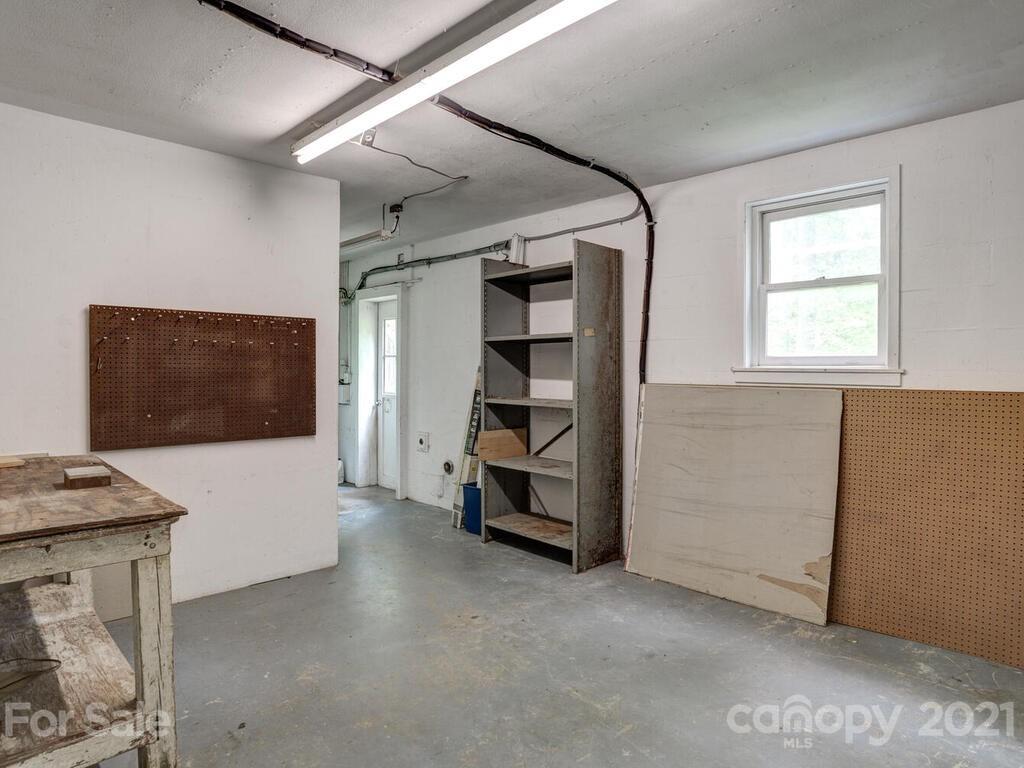 226 Church Road Fairview, NC 28730 - Photo 25 of 41 Gallery Image 25