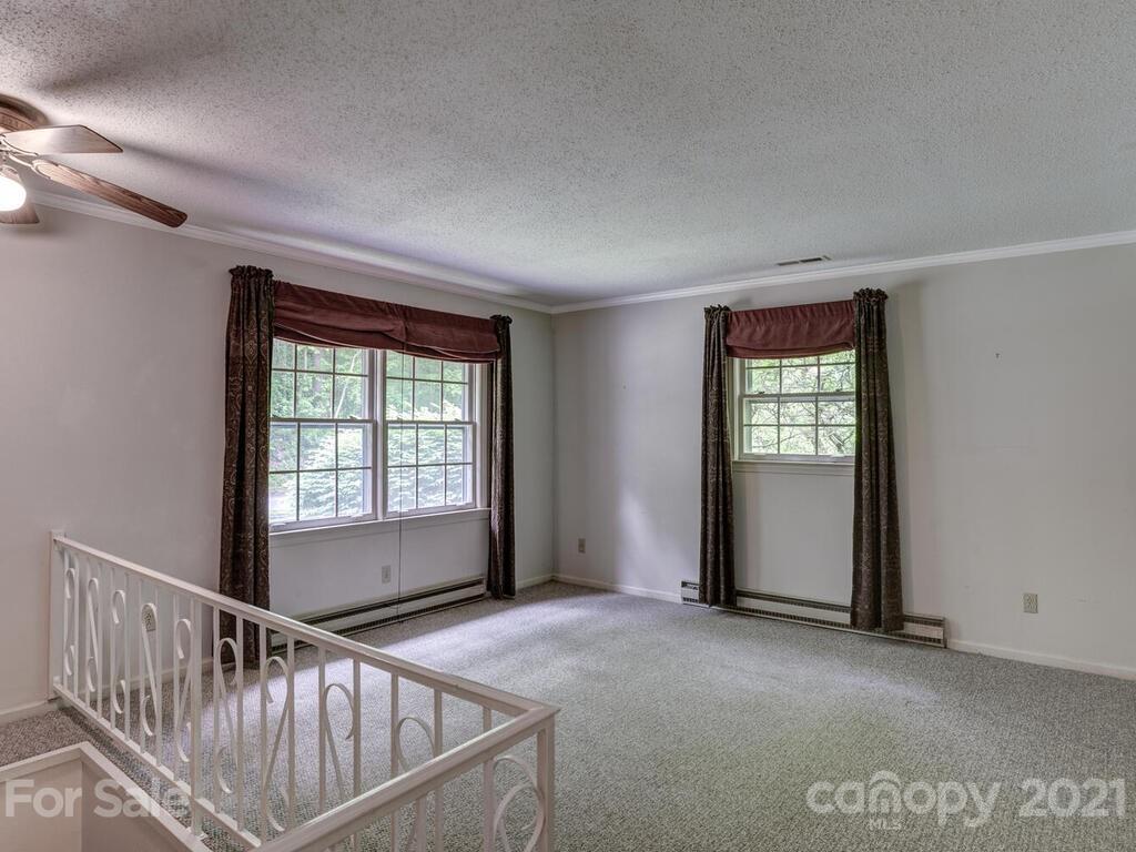 226 Church Road Fairview, NC 28730 - Photo 5 of 41 Gallery Image 5