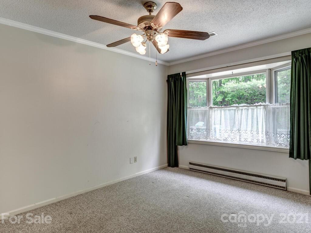 226 Church Road Fairview, NC 28730 - Photo 8 of 41 Gallery Image 8