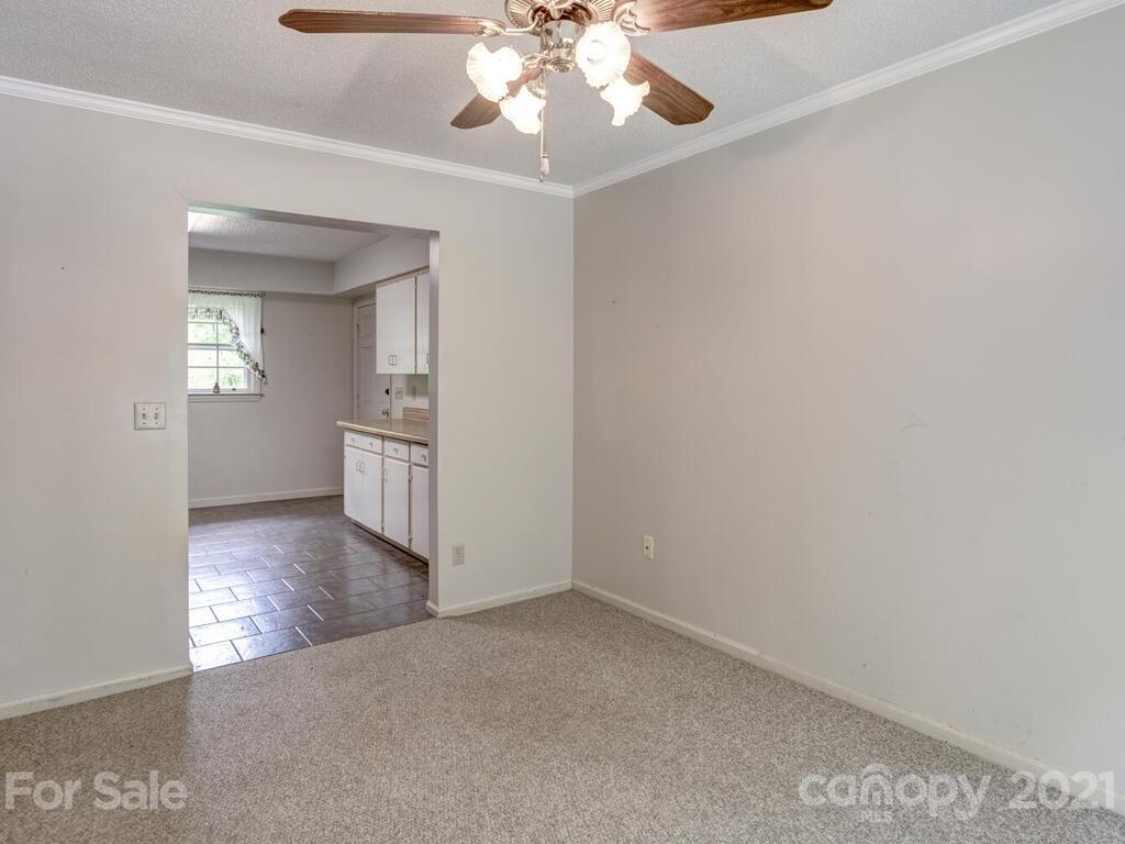 226 Church Road Fairview, NC 28730 - Photo 9 of 41 Gallery Image 9