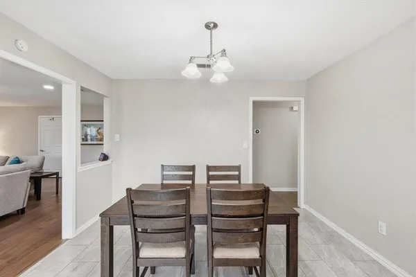 $400,000 | 2413 Meadow View, Bedford, TX 76021