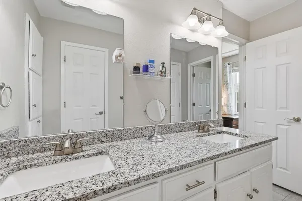 $400,000 | 2413 Meadow View, Bedford, TX 76021