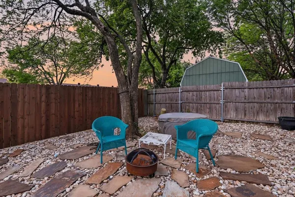 $400,000 | 2413 Meadow View, Bedford, TX 76021