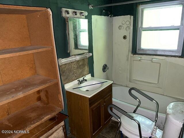 151 Pinetown Road Jacksonville, NC 28540 - Photo 11 of 14 Bathroom