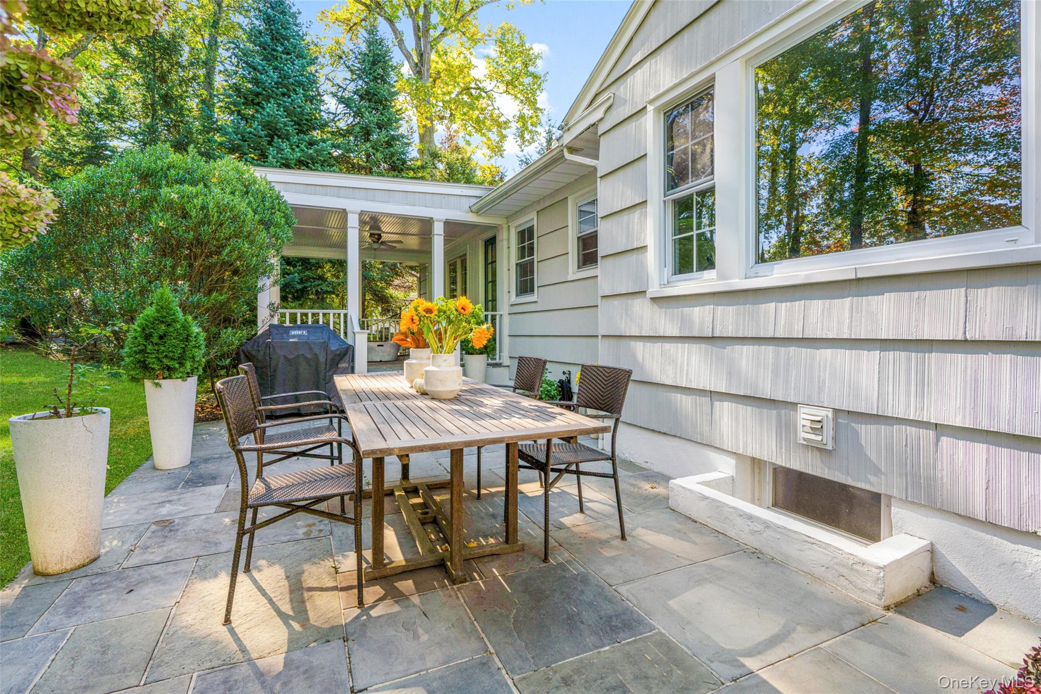 37 Barlow Lane Rye, NY 10580 - Photo 25 of 40 Bluestone Patio