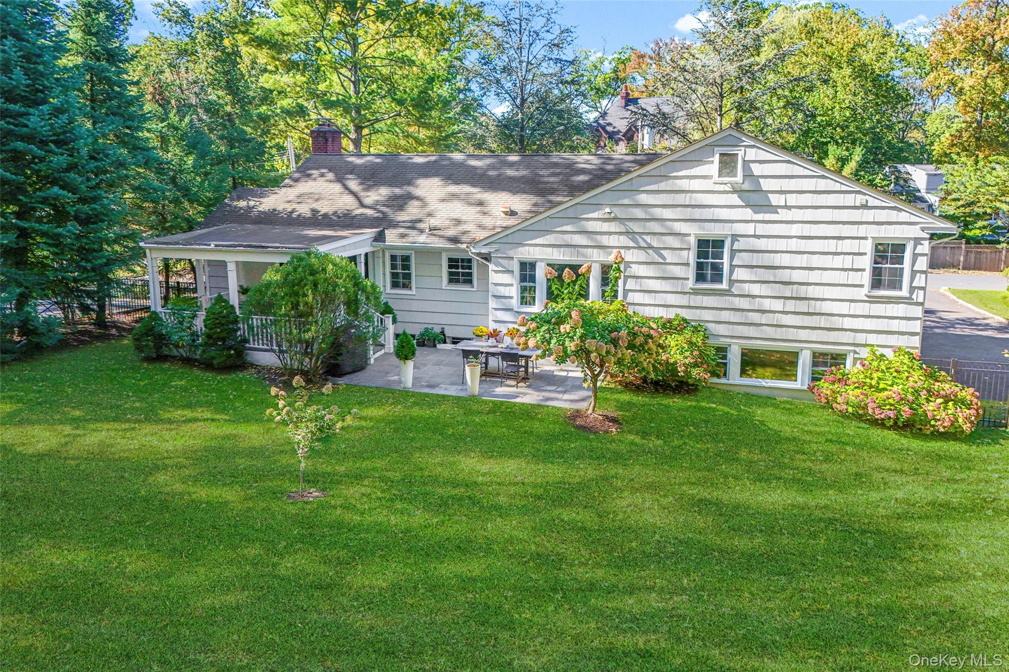 37 Barlow Lane Rye, NY 10580 - Photo 29 of 40 Just right for pets or play