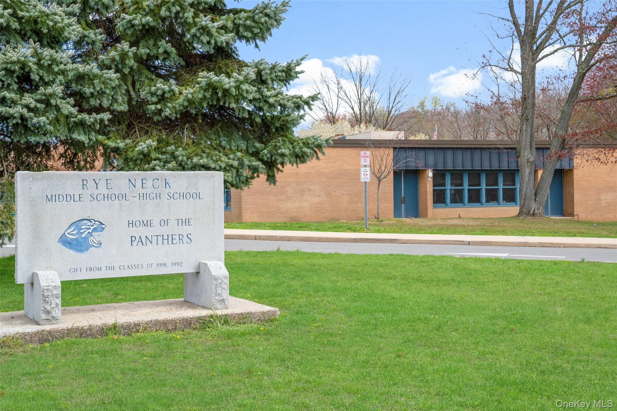 37 Barlow Lane Rye, NY 10580 - Photo 37 of 40 Rye Neck Middle School & High School (.6 miles away)