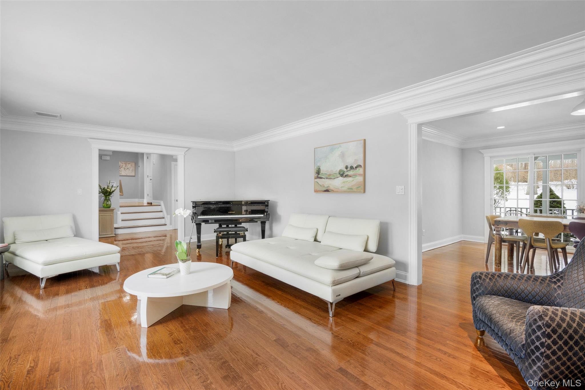 37 Barlow Lane Rye, NY 10580 - Photo 5 of 40 Fantastic flow