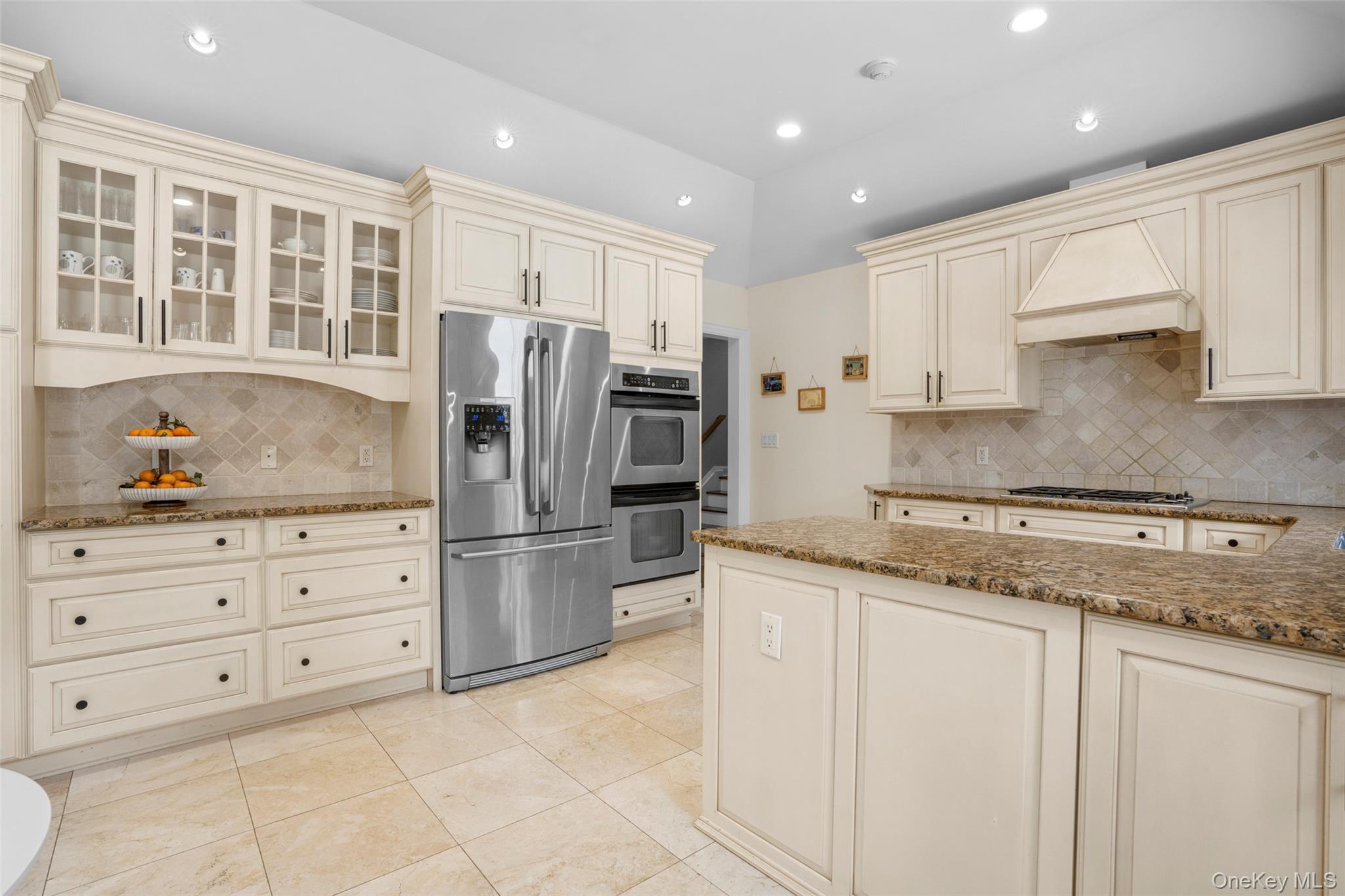 37 Barlow Lane Rye, NY 10580 - Photo 9 of 40 Stainless appliances with double ovens and gas range