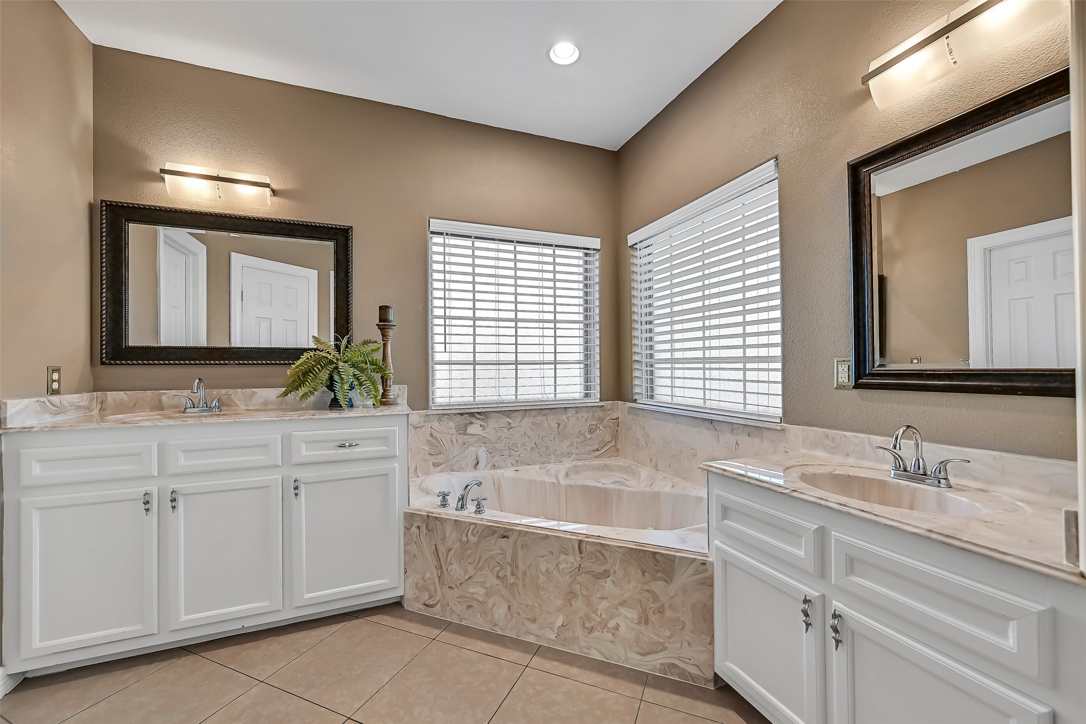 7611 Oak Alley Court Rosharon, TX 77583 - Photo 19 of 37