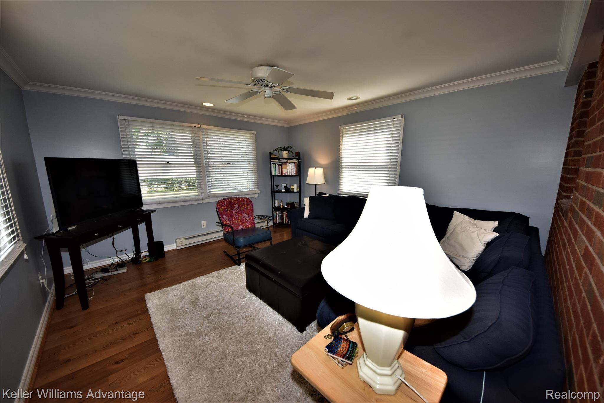 2799 Pembroke Road Birmingham, MI 48009 - Photo 7 of 30 DSC_7876.JPG