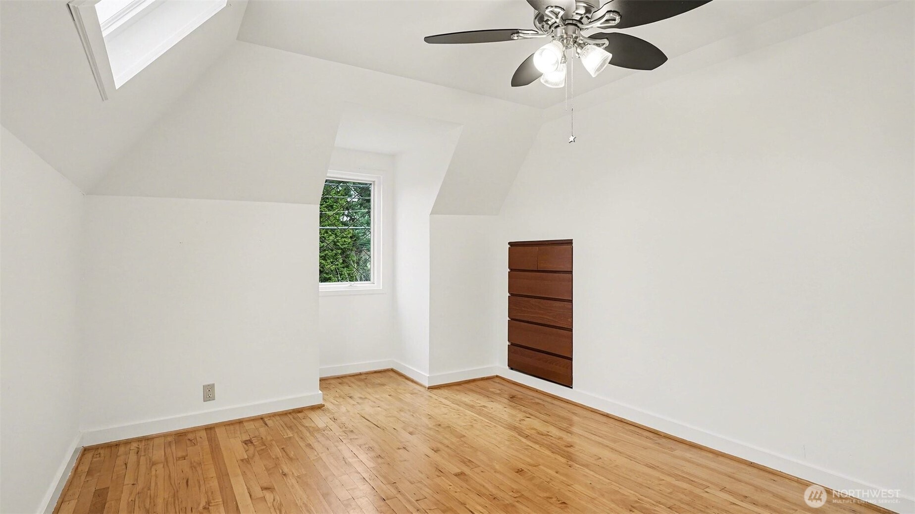 4335 Northeast 45th Street Seattle, WA 98105 - Photo 20 of 33