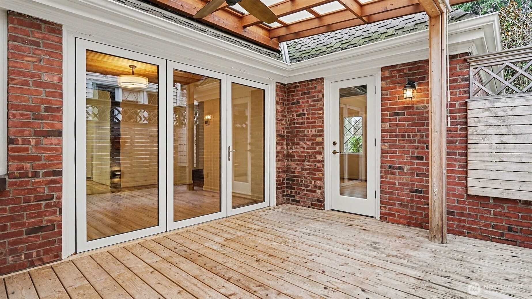 4335 Northeast 45th Street Seattle, WA 98105 - Photo 25 of 33