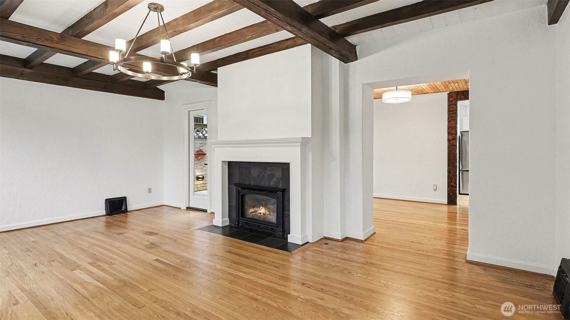 4335 Northeast 45th Street Seattle, WA 98105 - Photo 5 of 33