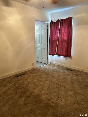 $79,900 | 422 West 5th Street, Benton, IL 62812