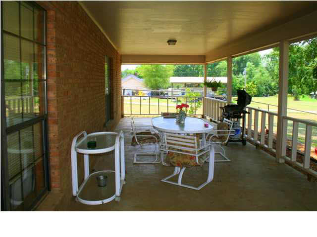 105 McCarty Road Byram, MS 39212 - Photo 11 of 18 Covered Patio