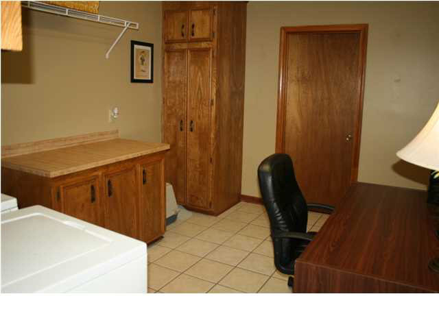 105 McCarty Road Byram, MS 39212 - Photo 7 of 18 Laundry-Office