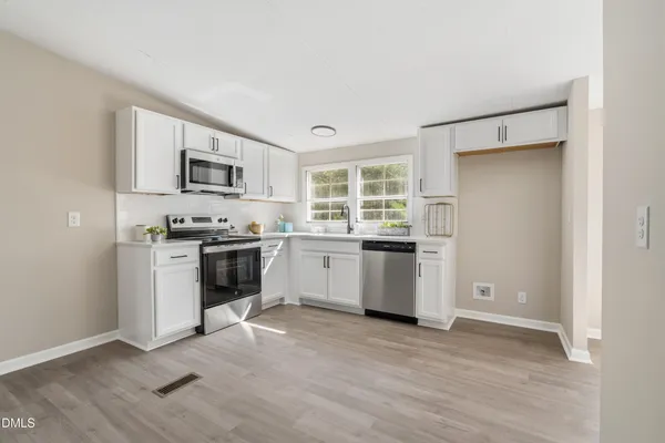 $179,999 | 193 John L Road, Maxton, NC 28364