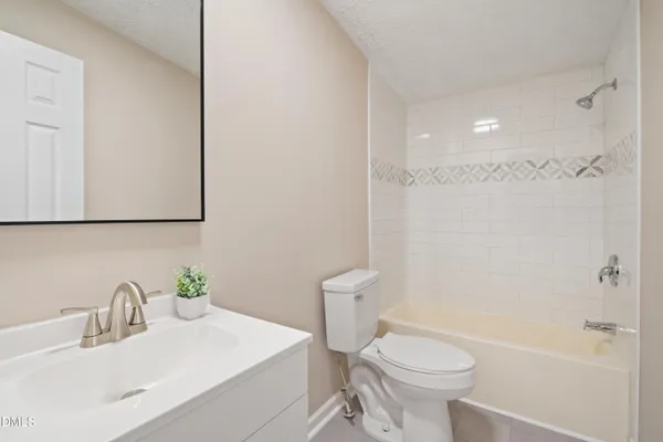 $179,999 | 193 John L Road, Maxton, NC 28364