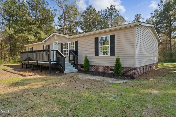 $179,999 | 193 John L Road, Maxton, NC 28364