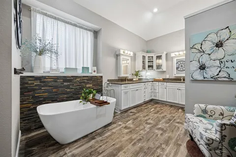 $425,000 | 9105 Clearlake Drive, Rowlett, TX 75088