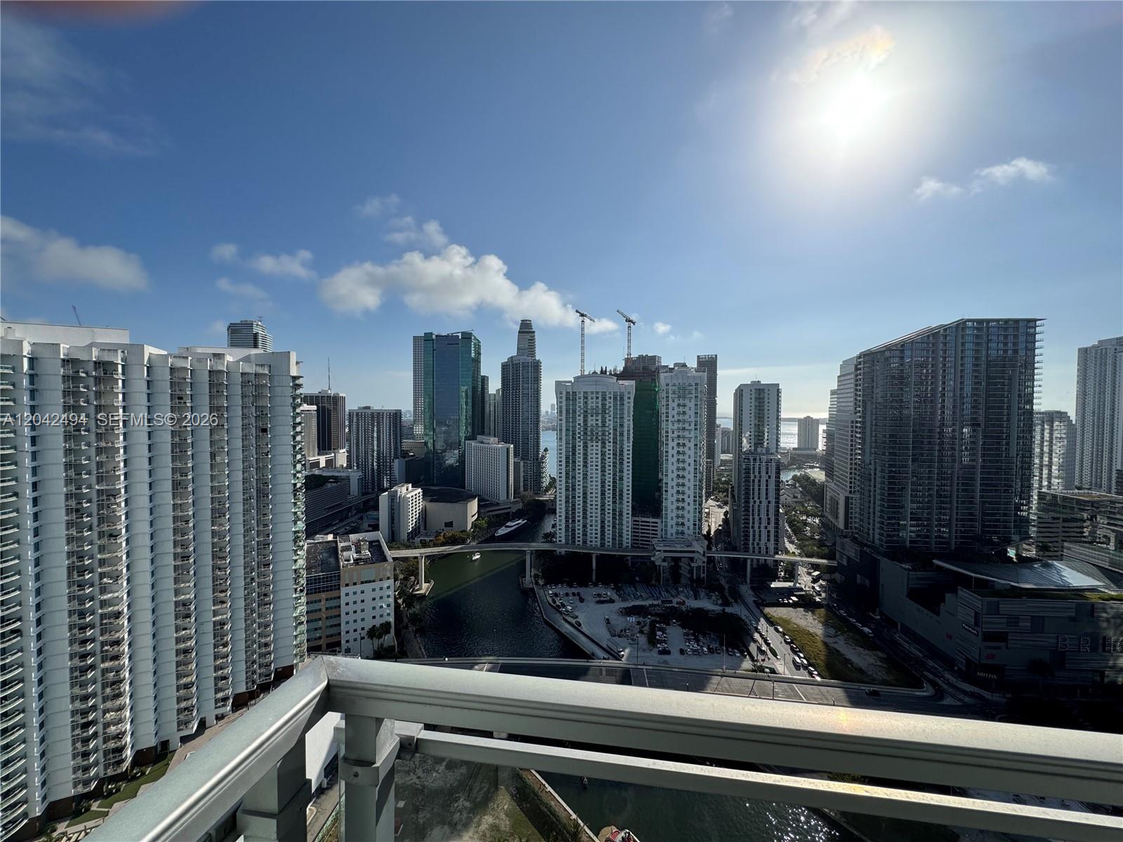 92 Southwest 3rd Street, Unit 3912 Miami, FL 33130 - Photo 4 of 33