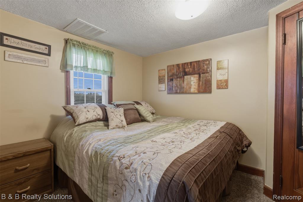 23644 East Main Street Armada, MI 48005 - Photo 14 of 50