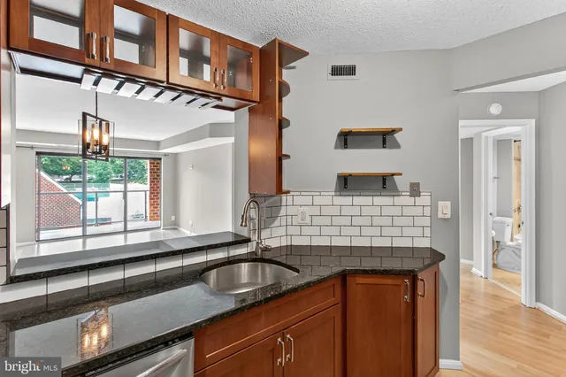 $365,000 | 2100 Langston Boulevard, Unit 335, Arlington, VA 22201