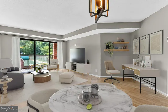 $365,000 | 2100 Langston Boulevard, Unit 335, Arlington, VA 22201