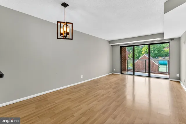 $365,000 | 2100 Langston Boulevard, Unit 335, Arlington, VA 22201