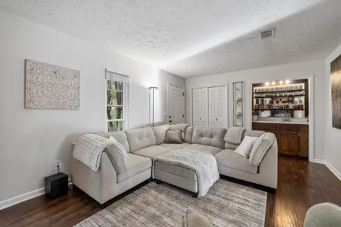 $349,900 | 387 Huntington Ridge Drive, Nashville, TN 37211