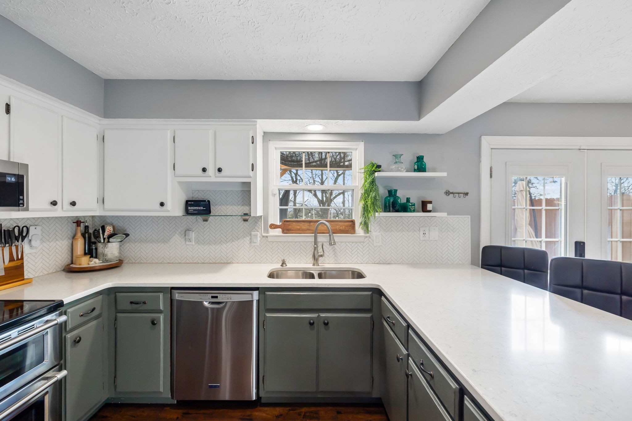 387 Huntington Ridge Drive Nashville, TN 37211 - Photo 2 of 46 a kitchen with a sink cabinets and window
