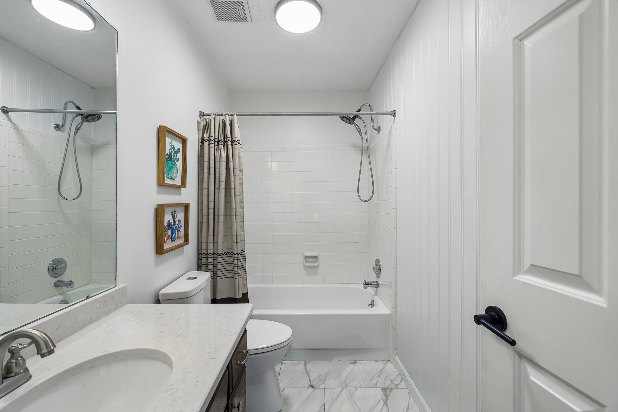 387 Huntington Ridge Drive Nashville, TN 37211 - Photo 26 of 46 a bathroom with a sink toilet and shower