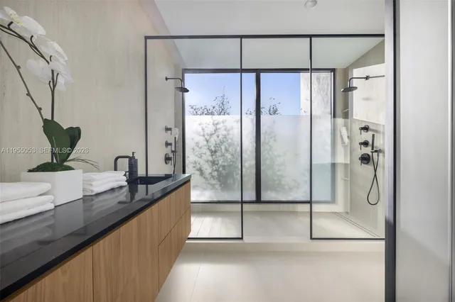 $8,390,000 | 30 Samana Drive, Coconut Grove, FL 33133