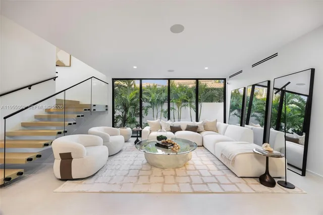 $8,390,000 | 30 Samana Drive, Coconut Grove, FL 33133