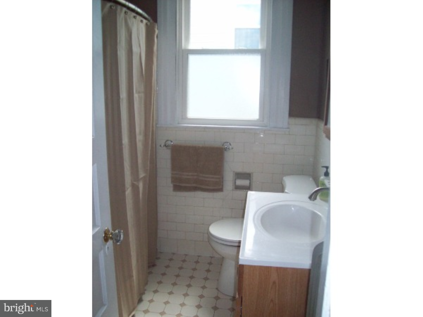 108 Harvin Road Upper Darby, PA 19082 - Photo 20 of 25 Bathroom