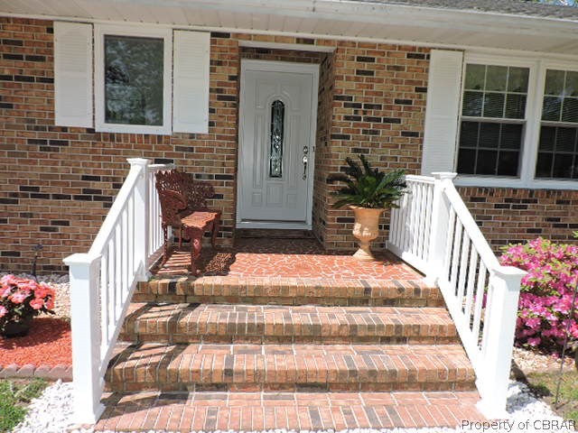 4063 Aberdeen Creek Road Gloucester, VA 23061 - Photo 6 of 31 FRONT ENTRANCE