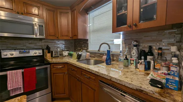 $1,800 | 6001 Shaker Wood Circle, Unit 205, Tamarac, FL 33319