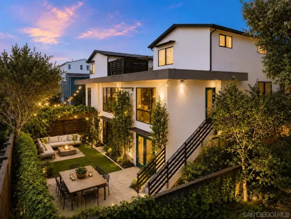 $3,900,000 | 385 Juniper Avenue, Carlsbad, CA 92008