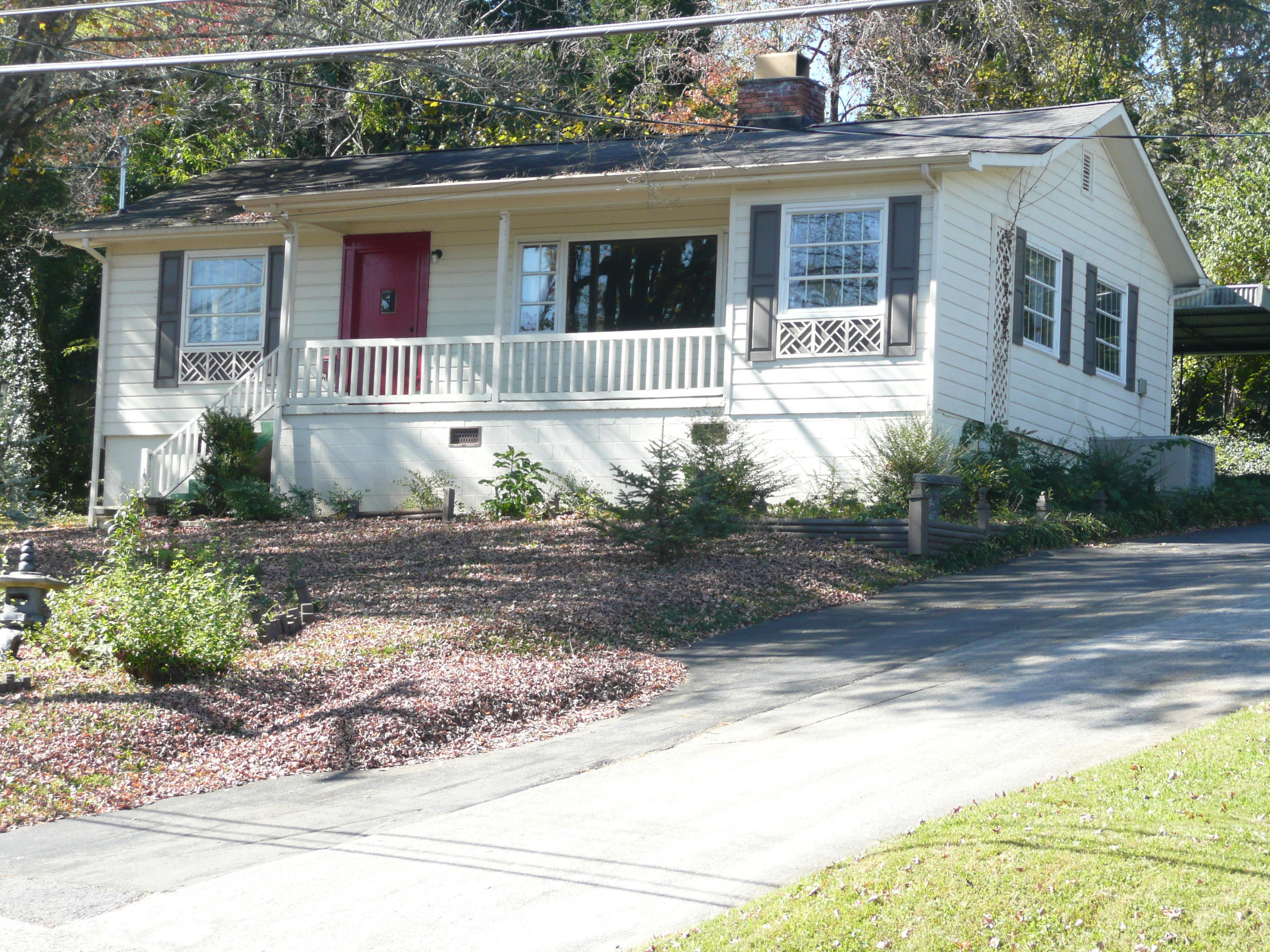 306 West Outer Drive Oak Ridge, TN 37830 - Photo 1 of 21 P1100958