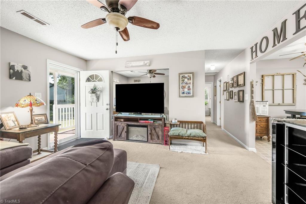 379 Robbins Road Winston-Salem, NC 27107 - Photo 11 of 33 Gallery Image 11
