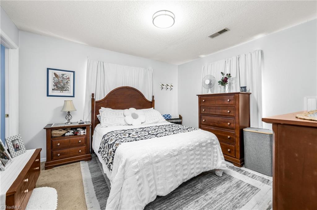 379 Robbins Road Winston-Salem, NC 27107 - Photo 12 of 33 Gallery Image 12