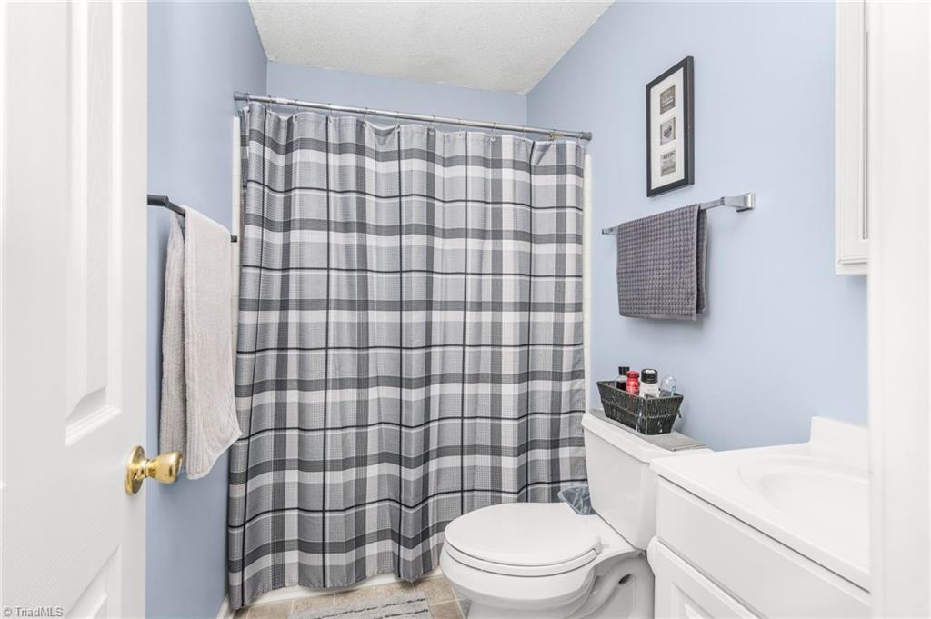 379 Robbins Road Winston-Salem, NC 27107 - Photo 16 of 33 Gallery Image 16